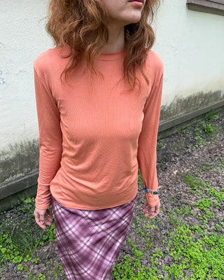 Color-layered long-sleeve T-shirt