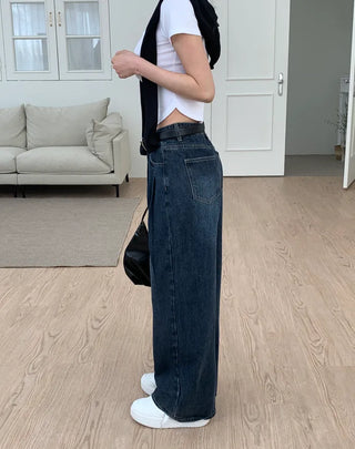 Pleated denim pants