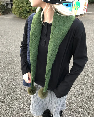 Pom-pom fur scarf