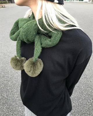 Pom-pom fur scarf