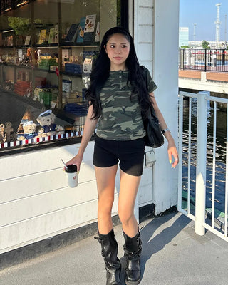 Elastic waist ribbed shorts