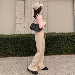 Semi-Closet Fit Round Neck Cardigan