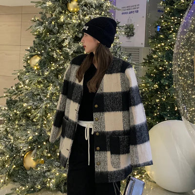 Knitted shawl set with checked jacket
