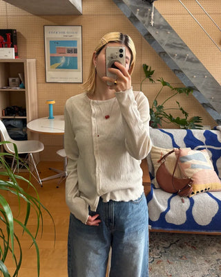 Side-button pointe cardigan