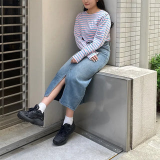 Front slit long denim skirt