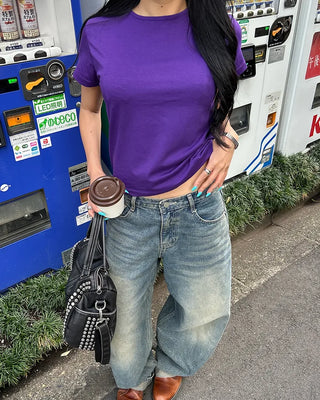 Semi-cropped short-sleeve T-shirt