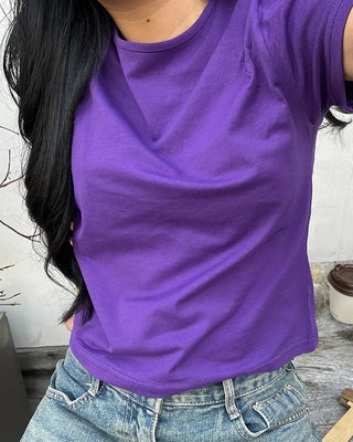Semi-cropped short-sleeve T-shirt