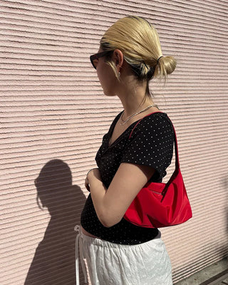 Pindot V-neck bust gathered T-shirt