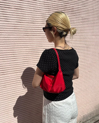 Pindot V-neck bust gathered T-shirt