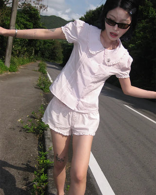 [6th Re-release] (ORIGINAL) Heart Button Lace Puff Blouse