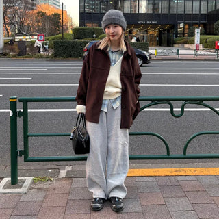 Deep V-neck loose knit