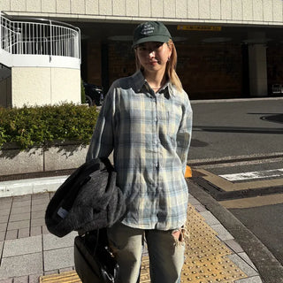 One-pocket loose flannel shirt
