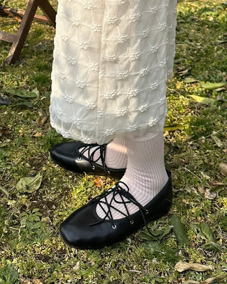 Lace-up flat shoes