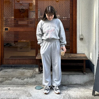 Ribbon lettering cropped sweatshirt