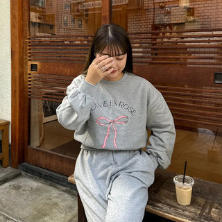 Ribbon lettering cropped sweatshirt