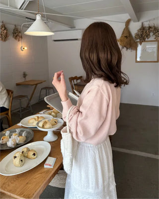 Simple boat neck knit