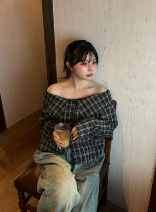 Off-shoulder check shirt