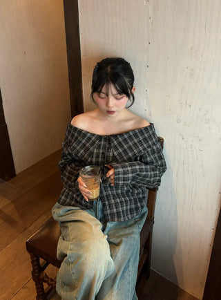 Off-shoulder check shirt