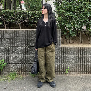Half-open button knit