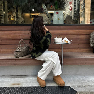 White slit denim pants