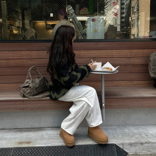 White slit denim pants