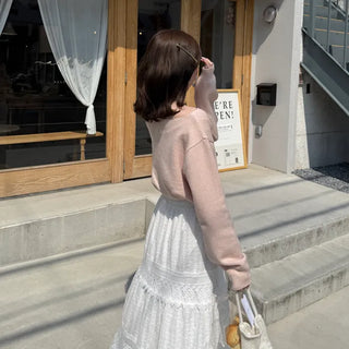 Simple boat neck knit