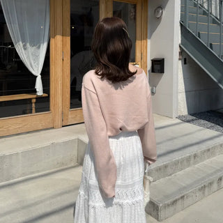 Simple boat neck knit