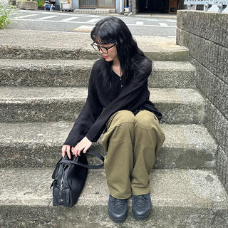 Half-open button knit