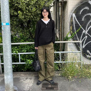 Half-open button knit