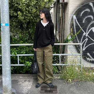 Half-open button knit
