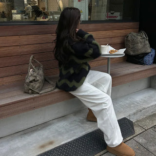 White slit denim pants