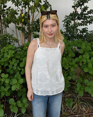 Punching block flower stitch camisole