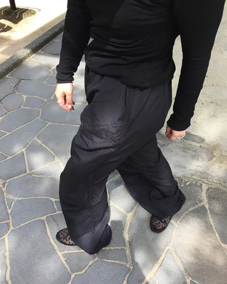 2-Way Knee-Tuck Easy Nylon Pants