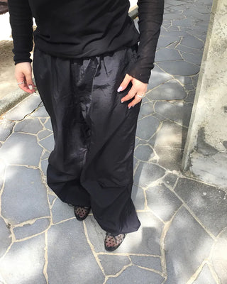 2-Way Knee-Tuck Easy Nylon Pants