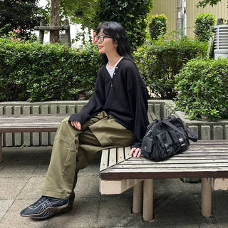 Half-open button knit