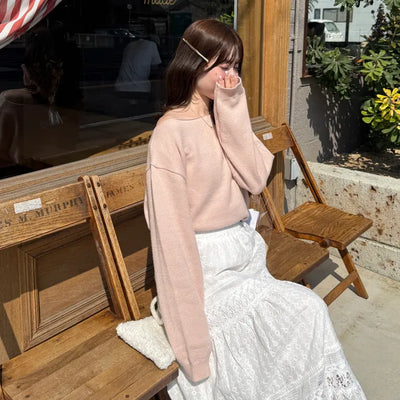 Simple boat neck knit
