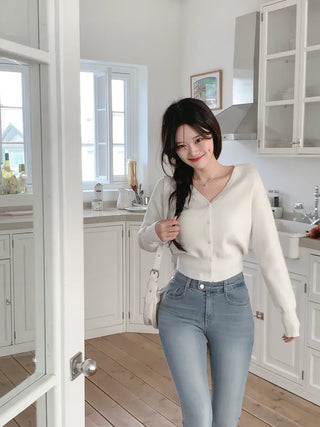 Milky V-neck knit cardigan