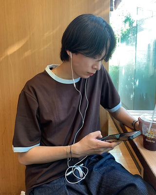 Retro-colored ringer neck T-shirt