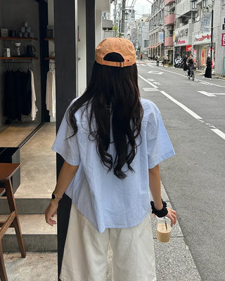 Pencil stripe half shirt