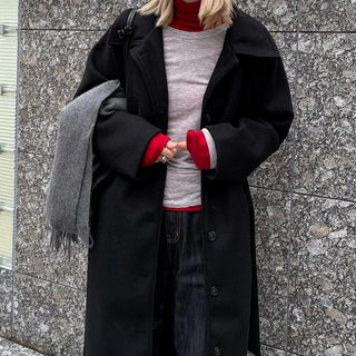 Back-tucked long coat