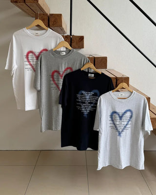 (Unisex) Heart Spray Lettering Half T-shirt