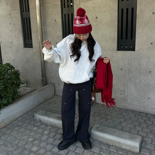 Pom-pom tree knit hat