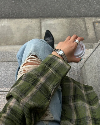 Patch pocket collar check shirt
