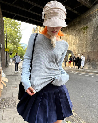 Simple pleated mini skirt