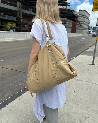 Double rivet line shoulder bag