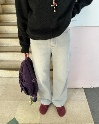 Washed light gray straight jeans