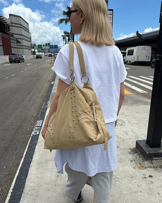 Double rivet line shoulder bag