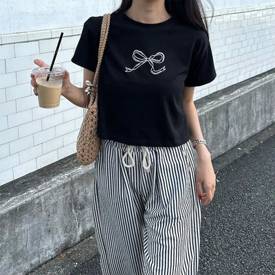 Ribbon short-sleeved cropped T-shirt