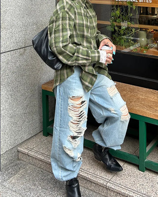 Patch pocket collar check shirt