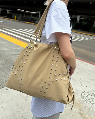 Double rivet line shoulder bag